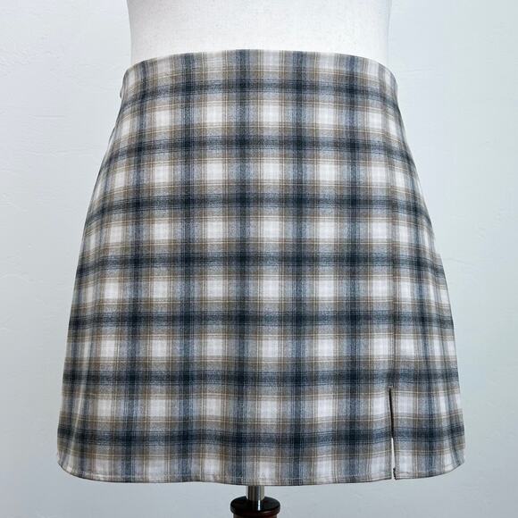Old Navy Plaid Flannel Side Slit Mini Skirt - Picture 1 of 8